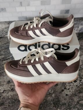 Adidas Run '70s 2.0 Sneaker - Women's Size 6.5 Brown /cream /tan /beige